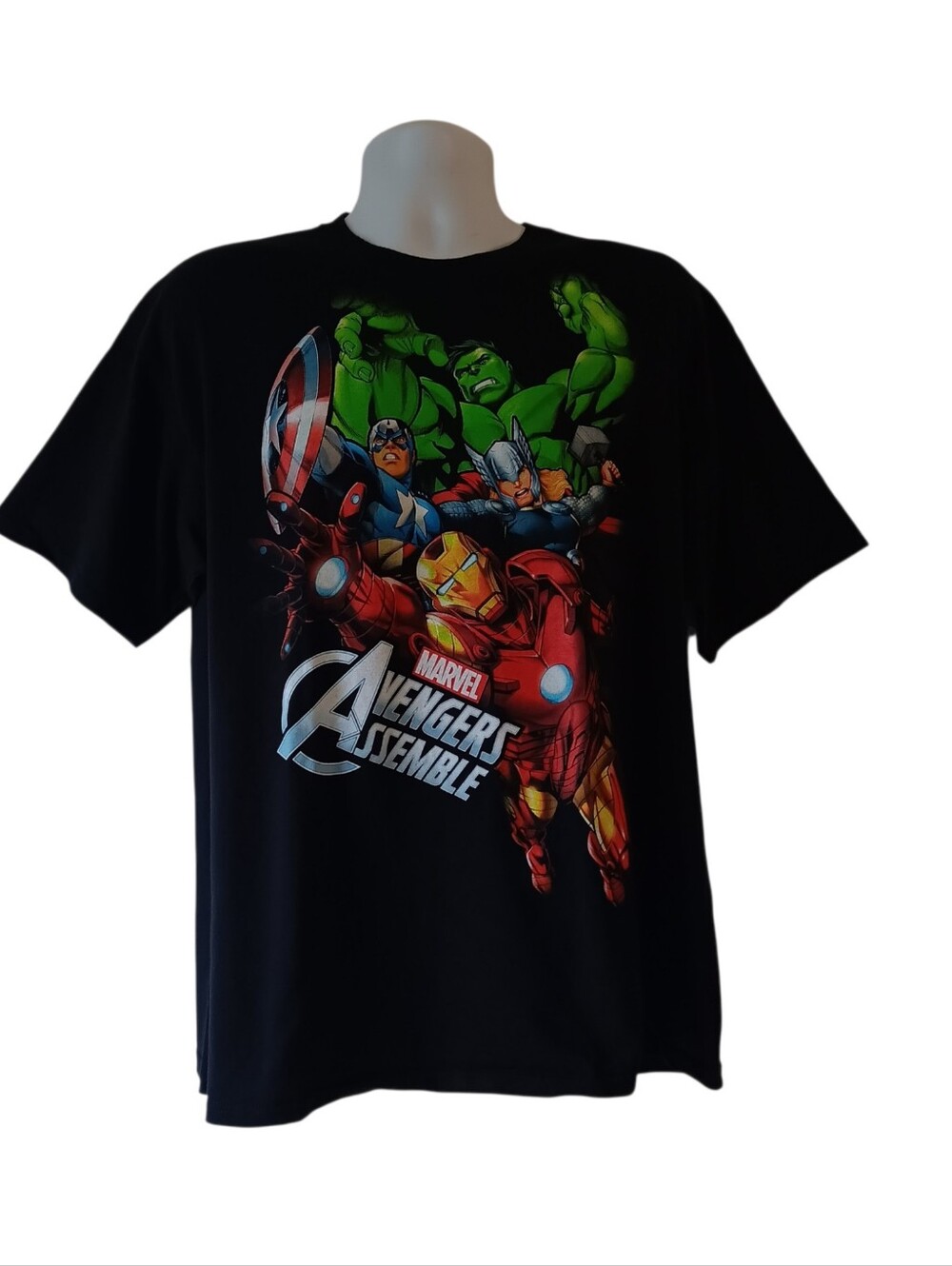Marvel Avengers superheroes mens black short-sleeve graphic t-shirt size XL